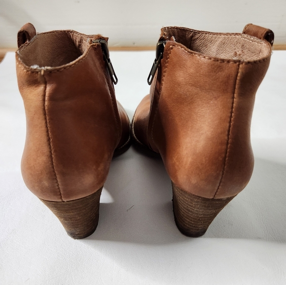 Madewell Billie Ankle Bootie - Picture 3 of 6
